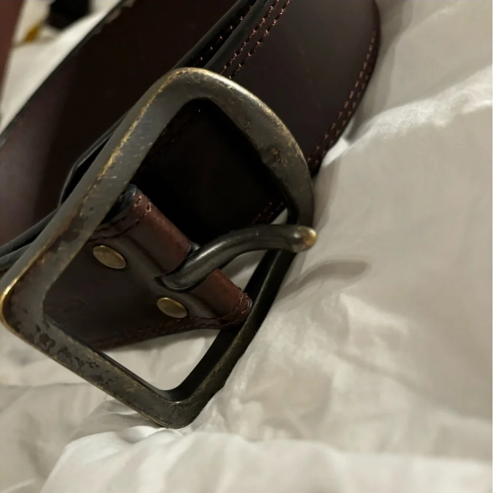 Vintage Levi’s leather belt